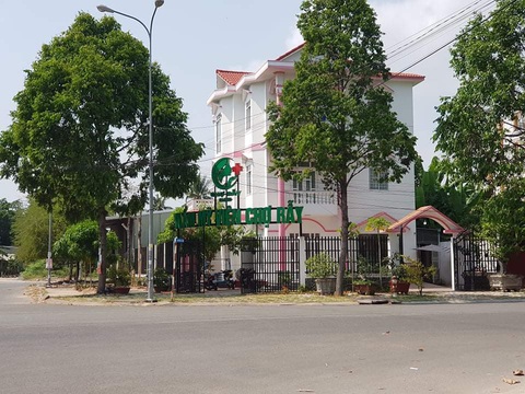 Cơ sở thẩm mỹ phẫu thuật chui lấy tên Chợ Rẫy - cơ sở Cần Thơ - Ảnh 1. Cơ sở thẩm mỹ phẫu thuật chui lấy tên Chợ Rẫy - cơ sở Cần Thơ - Ảnh 1.