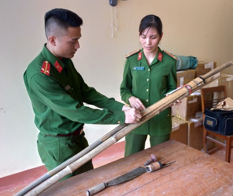 Đánh công an rồi livestream vu khống - Ảnh 2. Đánh công an rồi livestream vu khống - Ảnh 2.