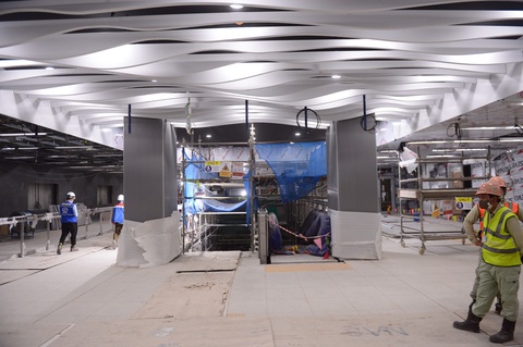Chủ tịch UBND TP.HCM Nguyễn Thành Phong đi kiểm tra metro số 1 - Ảnh 3. Chủ tịch UBND TP.HCM Nguyễn Thành Phong đi kiểm tra metro số 1 - Ảnh 3.