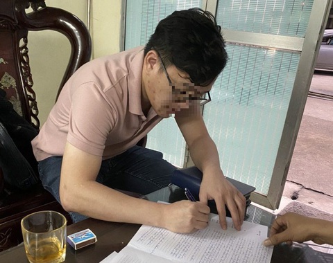 Uống rượu cây anh túc, tài xế bị phát hiện dương tính với ma túy - Ảnh 1. Uống rượu cây anh túc, tài xế bị phát hiện dương tính với ma túy - Ảnh 1.