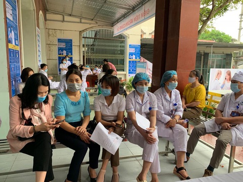 Trên 20.000 người đã tiêm vắc xin ngừa COVID-19, sáng 17-3 không có ca mắc mới - Ảnh 1. Trên 20.000 người đã tiêm vắc xin ngừa COVID-19, sáng 17-3 không có ca mắc mới - Ảnh 1.