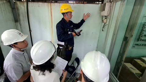 Cảnh báo tiền điện sinh hoạt tại TP.HCM sẽ tăng mạnh do nắng nóng - Ảnh 1. Cảnh báo tiền điện sinh hoạt tại TP.HCM sẽ tăng mạnh do nắng nóng - Ảnh 1.