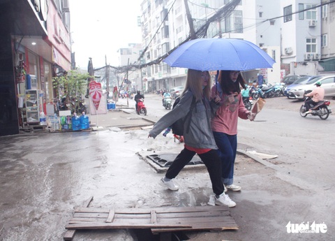 Dự án Vũ Trọng Phụng vẫn bụi mù, ngổn ngang vì đâu? - Ảnh 7. Dự án Vũ Trọng Phụng vẫn bụi mù, ngổn ngang vì đâu? - Ảnh 7.