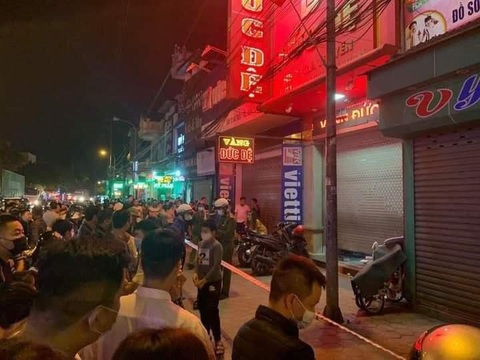 Truy bắt nghi phạm quăng mìn tự chế để cướp tiệm vàng - Ảnh 2. Truy bắt nghi phạm quăng mìn tự chế để cướp tiệm vàng - Ảnh 2.