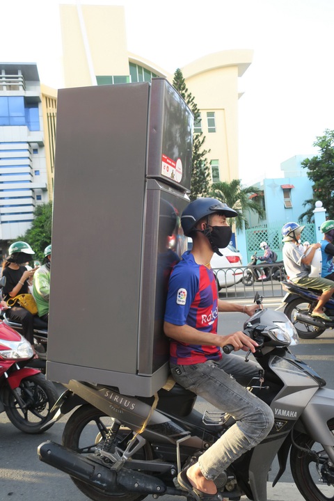 Loại dần xe nát, xe tự chế tung hoành đường phố - Ảnh 4. Loại dần xe nát, xe tự chế tung hoành đường phố - Ảnh 4.