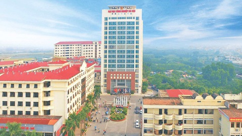 Trường ĐH Công nghiệp Hà Nội tiêu hủy giáo trình có bản đồ đường lưỡi bò - Ảnh 1. Trường ĐH Công nghiệp Hà Nội tiêu hủy giáo trình có bản đồ đường lưỡi bò - Ảnh 1.