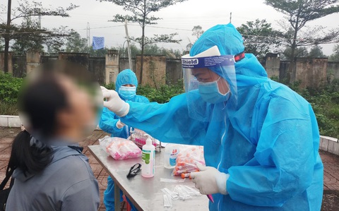 Phạt 10 triệu đồng cô gái từ Cẩm Giàng về quê khai báo gian dối - Ảnh 1. Phạt 10 triệu đồng cô gái từ Cẩm Giàng về quê khai báo gian dối - Ảnh 1.