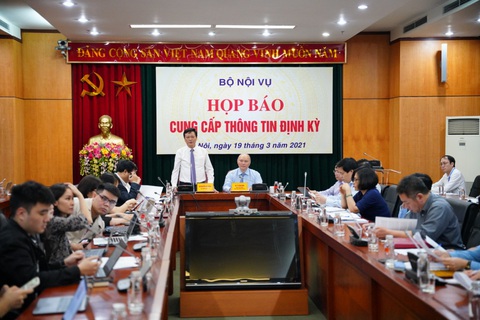Bổ nhiệm con bí thư làm phó giám đốc sở: Bộ Nội vụ đề nghị Vĩnh Phúc báo cáo - Ảnh 1. Bổ nhiệm con bí thư làm phó giám đốc sở: Bộ Nội vụ đề nghị Vĩnh Phúc báo cáo - Ảnh 1.