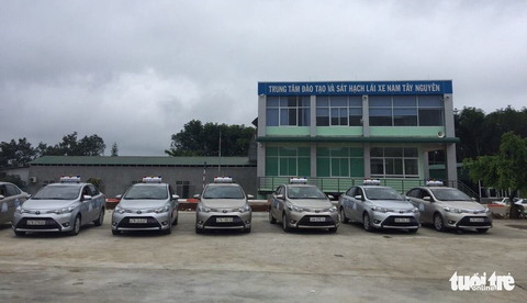 Vụ mở văn phòng dạy lái xe chui: Sẽ xử lý nghiêm khi tiếp nhận hồ sơ từ công an - Ảnh 1. Vụ mở văn phòng dạy lái xe chui: Sẽ xử lý nghiêm khi tiếp nhận hồ sơ từ công an - Ảnh 1.