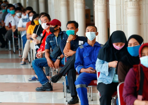 Vắc xin ‘nhà làm’ của Indonesia có giá gần 120.000 đồng - Ảnh 2. Vắc xin ‘nhà làm’ của Indonesia có giá gần 120.000 đồng - Ảnh 2.