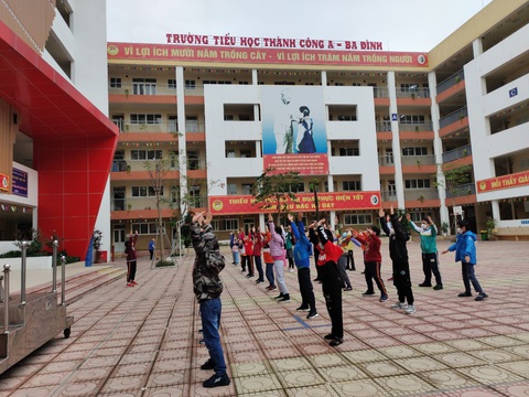 Trường học Hà Nội phòng dịch nghiêm ngặt để đón gần 2 triệu học sinh đi học lại - Ảnh 7. Trường học Hà Nội phòng dịch nghiêm ngặt để đón gần 2 triệu học sinh đi học lại - Ảnh 7.