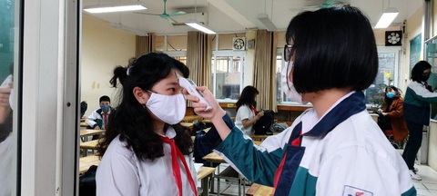 Trường học Hà Nội phòng dịch nghiêm ngặt để đón gần 2 triệu học sinh đi học lại - Ảnh 6. Trường học Hà Nội phòng dịch nghiêm ngặt để đón gần 2 triệu học sinh đi học lại - Ảnh 6.
