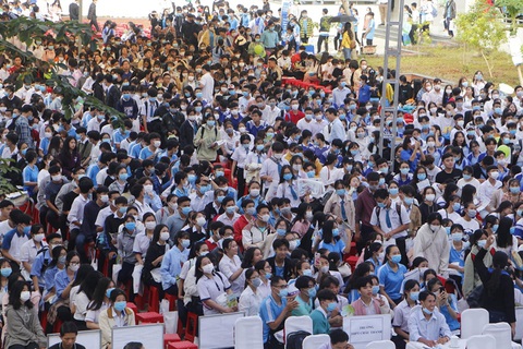 Cần lưu ý về độ khó của đề thi tốt nghiệp THPT năm 2021 - Ảnh 5. Cần lưu ý về độ khó của đề thi tốt nghiệp THPT năm 2021 - Ảnh 5.