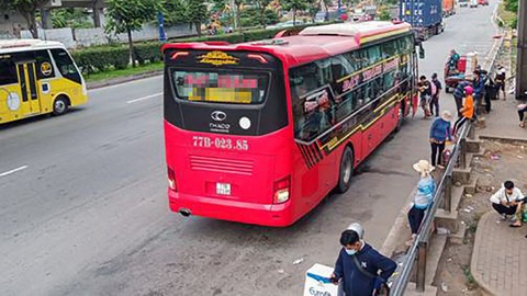 TP.HCM đề nghị xử lý dứt điểm bến cóc gần bến xe Miền Đông - Ảnh 1. TP.HCM đề nghị xử lý dứt điểm bến cóc gần bến xe Miền Đông - Ảnh 1.