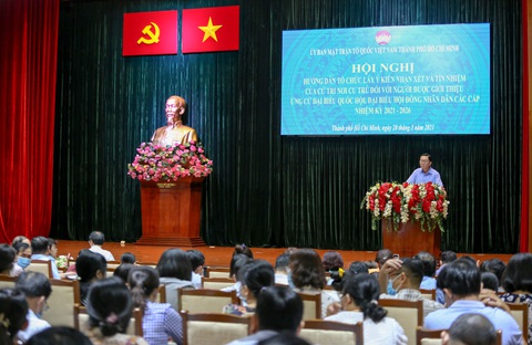 Lấy ý kiến cử tri nơi cư trú: Không có ứng cử viên định hướng, tất cả đều bình đẳng - Ảnh 1. Lấy ý kiến cử tri nơi cư trú: Không có ứng cử viên định hướng, tất cả đều bình đẳng - Ảnh 1.