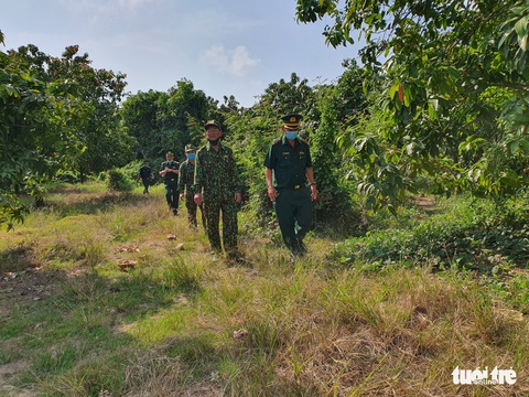 Chia nhỏ quân ‘siết’ biên giới Campuchia để ngăn dịch COVID-19 - Ảnh 5. Chia nhỏ quân ‘siết’ biên giới Campuchia để ngăn dịch COVID-19 - Ảnh 5.