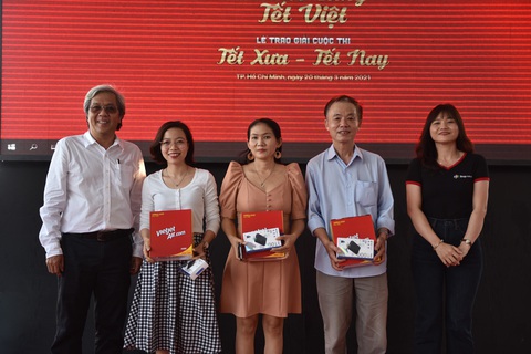 Tổng kết chương trình Online cùng Tết Việt và trao giải cuộc thi Tết xưa - Tết nay - Ảnh 10. Tổng kết chương trình Online cùng Tết Việt và trao giải cuộc thi Tết xưa - Tết nay - Ảnh 10.