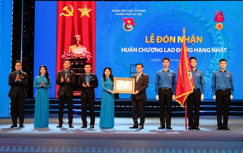 Thành đoàn Hà Nội đón nhận Huân chương Lao động hạng nhất - Ảnh 1. Thành đoàn Hà Nội đón nhận Huân chương Lao động hạng nhất - Ảnh 1.