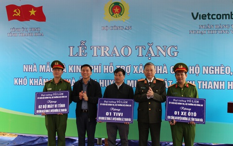 Bộ Công an hỗ trợ 30 tỉ làm 600 ngôi nhà cho hộ nghèo ở Thanh Hóa - Ảnh 6. Bộ Công an hỗ trợ 30 tỉ làm 600 ngôi nhà cho hộ nghèo ở Thanh Hóa - Ảnh 6.