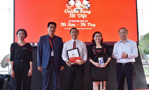 Tết sẽ mãi nguyên vẹn dạt dào, dù là xưa hay nay - Ảnh 1. Tết sẽ mãi nguyên vẹn dạt dào, dù là xưa hay nay - Ảnh 1.