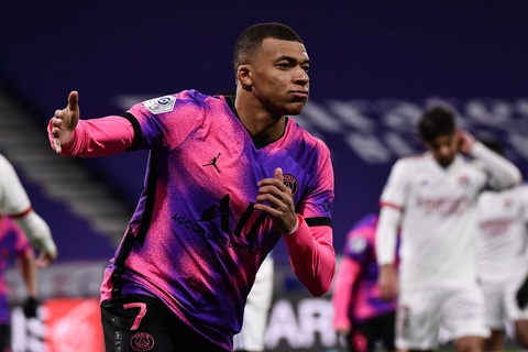 Mbappe tỏa sáng đưa PSG lên ngôi đầu bảng - Ảnh 2. Mbappe tỏa sáng đưa PSG lên ngôi đầu bảng - Ảnh 2.