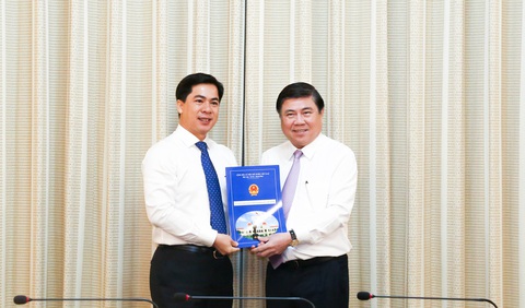 Nguyên chủ tịch UBND quận Thủ Đức cũ làm phó giám đốc Sở Quy hoạch - kiến trúc TP.HCM - Ảnh 2. Nguyên chủ tịch UBND quận Thủ Đức cũ làm phó giám đốc Sở Quy hoạch - kiến trúc TP.HCM - Ảnh 2.