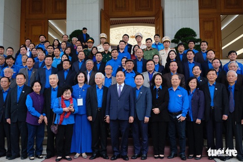 Thủ tướng: Làm công tác Đoàn, học được phần mềm ứng xử - Ảnh 4. Thủ tướng: Làm công tác Đoàn, học được phần mềm ứng xử - Ảnh 4.