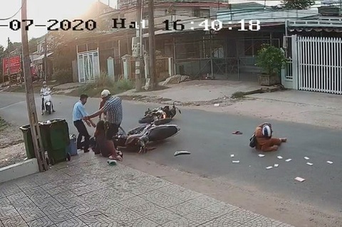 Cùng va chạm, ứng xử khác - kết quả rất khác - Ảnh 2. Cùng va chạm, ứng xử khác - kết quả rất khác - Ảnh 2.