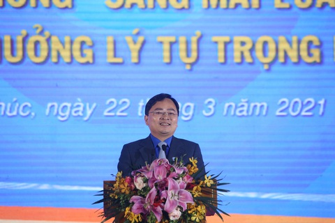 Vinh danh 98 gương tiêu biểu mừng 90 năm ngày thành lập Đoàn - Ảnh 2. Vinh danh 98 gương tiêu biểu mừng 90 năm ngày thành lập Đoàn - Ảnh 2.