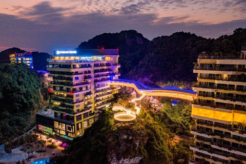 Ba lý do chọn đảo ngọc Cát Bà nghỉ lễ 30-4 - Ảnh 7. Ba lý do chọn đảo ngọc Cát Bà nghỉ lễ 30-4 - Ảnh 7.