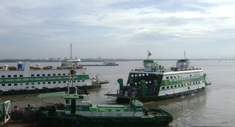 Phà Vàm Cống về TP.HCM gần 5 tháng chưa hoạt động, hư hỏng sắp chìm vì... chờ thủ tục - Ảnh 1. Phà Vàm Cống về TP.HCM gần 5 tháng chưa hoạt động, hư hỏng sắp chìm vì... chờ thủ tục - Ảnh 1.