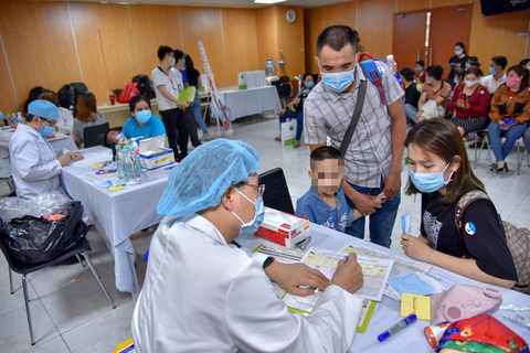 Phẫu thuật miễn phí cho trẻ bị dị tật khe hở môi, vòm miệng - Ảnh 1. Phẫu thuật miễn phí cho trẻ bị dị tật khe hở môi, vòm miệng - Ảnh 1.