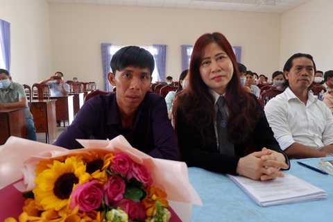 Xin lỗi công khai bí thư Đoàn bị ngồi tù oan hơn 2 năm - Ảnh 3. Xin lỗi công khai bí thư Đoàn bị ngồi tù oan hơn 2 năm - Ảnh 3.