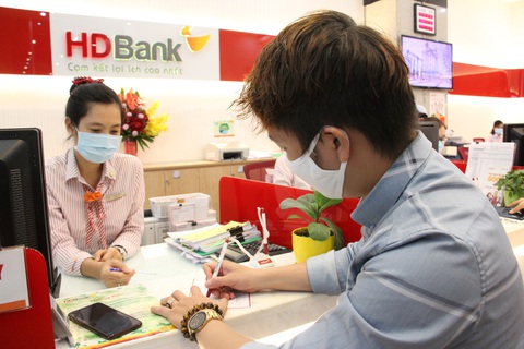 HDBank ưu đãi phí chuyển và tỉ giá mua ngoại tệ cho khách hàng cá nhân - Ảnh 1. HDBank ưu đãi phí chuyển và tỉ giá mua ngoại tệ cho khách hàng cá nhân - Ảnh 1.