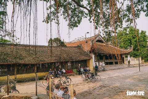 Độc đáo mô hình đình làng bằng gỗ gụ nhỏ nhất Việt Nam - Ảnh 11. Độc đáo mô hình đình làng bằng gỗ gụ nhỏ nhất Việt Nam - Ảnh 11.