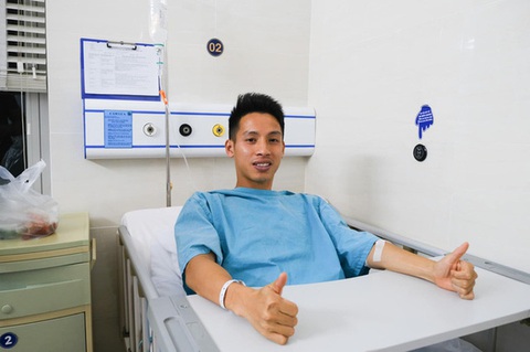 Bệnh viện Vạn Hạnh đang nỗ lực phẫu thuật cho cầu thủ Hùng Dũng - Ảnh 1. Bệnh viện Vạn Hạnh đang nỗ lực phẫu thuật cho cầu thủ Hùng Dũng - Ảnh 1.