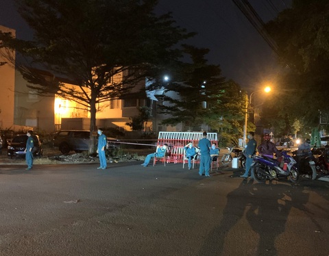 Bình Dương phong tỏa tuyến đường có người Trung Quốc nghi mắc COVID-19 - Ảnh 1. Bình Dương phong tỏa tuyến đường có người Trung Quốc nghi mắc COVID-19 - Ảnh 1.