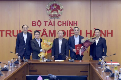Lộ diện lãnh đạo Sở Giao dịch chứng khoán Việt Nam - Ảnh 1. Lộ diện lãnh đạo Sở Giao dịch chứng khoán Việt Nam - Ảnh 1.