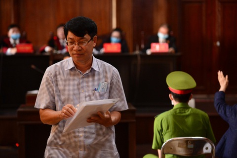 Xét xử vụ hoán đổi đất vàng: Thực chất hợp đồng thế chấp tài sản được công chứng khi nào? - Ảnh 2. Xét xử vụ hoán đổi đất vàng: Thực chất hợp đồng thế chấp tài sản được công chứng khi nào? - Ảnh 2.