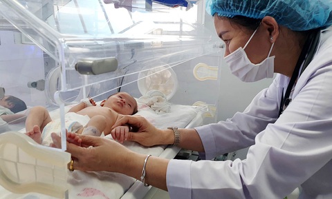 Bé Rơi và hành trình sống kỳ diệu - Ảnh 1. Bé Rơi và hành trình sống kỳ diệu - Ảnh 1.