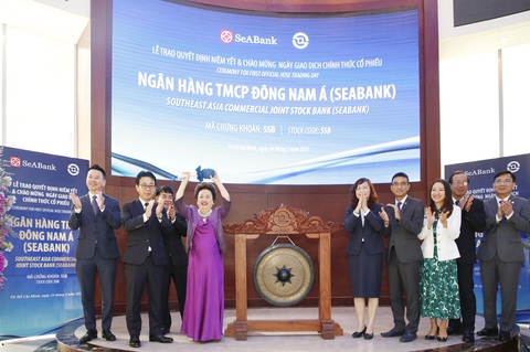 Hơn 1,2 tỉ cổ phiếu SeABank chính thức giao dịch trên sàn chứng khoán - Ảnh 2. Hơn 1,2 tỉ cổ phiếu SeABank chính thức giao dịch trên sàn chứng khoán - Ảnh 2.