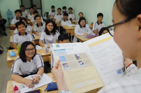 Dạy tiếng Đức và tiếng Hàn trong trường phổ thông: Hào hứng và hụt hẫng - Ảnh 1. Dạy tiếng Đức và tiếng Hàn trong trường phổ thông: Hào hứng và hụt hẫng - Ảnh 1.