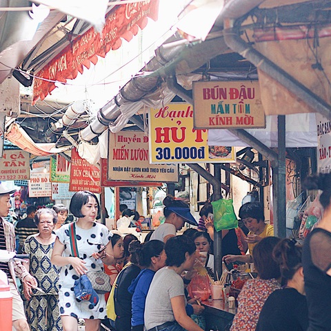 Sài Gòn cách Hà Nội 2 giờ bay và nỗi nhớ qua những món ăn - Ảnh 2. Sài Gòn cách Hà Nội 2 giờ bay và nỗi nhớ qua những món ăn - Ảnh 2.