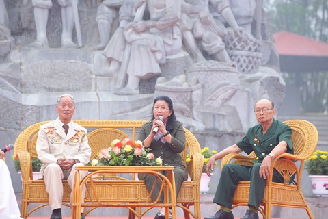 Về nơi ra đời bốn câu thơ Bác Hồ tặng thanh niên xung phong không có việc gì khó - Ảnh 1. Về nơi ra đời bốn câu thơ Bác Hồ tặng thanh niên xung phong không có việc gì khó - Ảnh 1.
