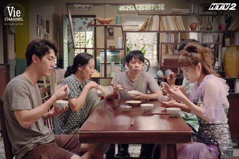 Cây táo nở hoa: Câu chuyện gia đình mà ai cũng thấy mình trong đó - Ảnh 4. Cây táo nở hoa: Câu chuyện gia đình mà ai cũng thấy mình trong đó - Ảnh 4.