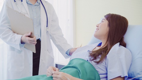 Vì sao sản phẩm bảo hiểm sức khỏe ngày càng được nhiều người lựa chọn? - Ảnh 4. Vì sao sản phẩm bảo hiểm sức khỏe ngày càng được nhiều người lựa chọn? - Ảnh 4.