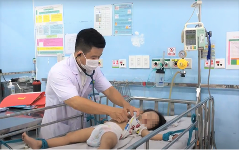 TP.HCM: Bệnh tay chân miệng tăng rất nhanh, 21/24 quận, huyện ở mức báo động - Ảnh 1. TP.HCM: Bệnh tay chân miệng tăng rất nhanh, 21/24 quận, huyện ở mức báo động - Ảnh 1.