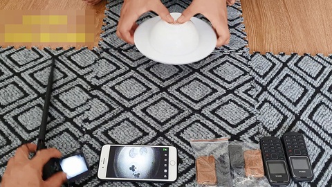 Đồ chơi cờ bạc bịp có chứa chất phóng xạ vẫn tung hoành - Ảnh 1. Đồ chơi cờ bạc bịp có chứa chất phóng xạ vẫn tung hoành - Ảnh 1.