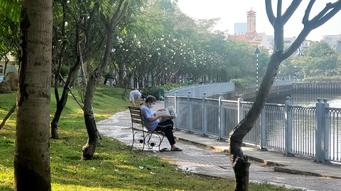 Sài Gòn bao dung - TP.HCM nghĩa tình: Đôi khi muốn ôm Sài Gòn vào lòng - Ảnh 1. Sài Gòn bao dung - TP.HCM nghĩa tình: Đôi khi muốn ôm Sài Gòn vào lòng - Ảnh 1.