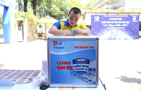 Sau khẩu trang miễn phí là… chung tay góp vắc xin COVID-19 - Ảnh 3. Sau khẩu trang miễn phí là… chung tay góp vắc xin COVID-19 - Ảnh 3.
